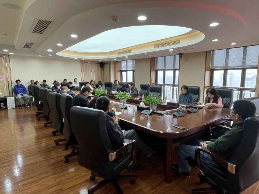 公司黨委委員、副總裁趙茂文赴貨運(yùn)公司宣講.jpg